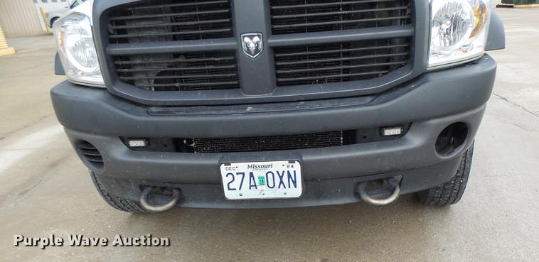 image for item DB9825 2009 Dodge Ram 5500 bucket truck