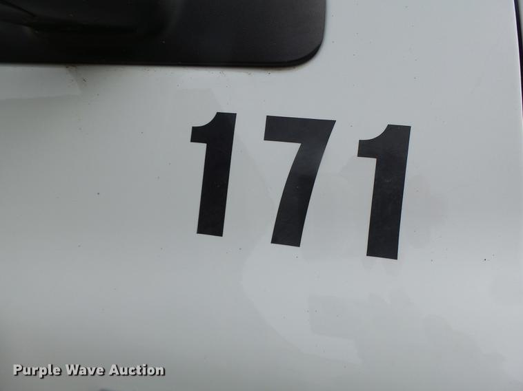 image for item DB9825 2009 Dodge Ram 5500 bucket truck