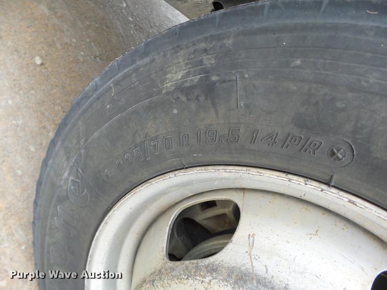 image for item DB9825 2009 Dodge Ram 5500 bucket truck