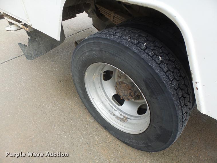 image for item DB9825 2009 Dodge Ram 5500 bucket truck