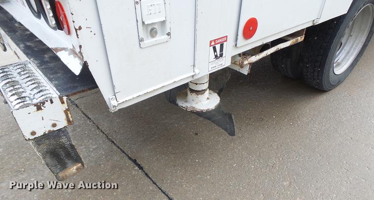 image for item DB9825 2009 Dodge Ram 5500 bucket truck