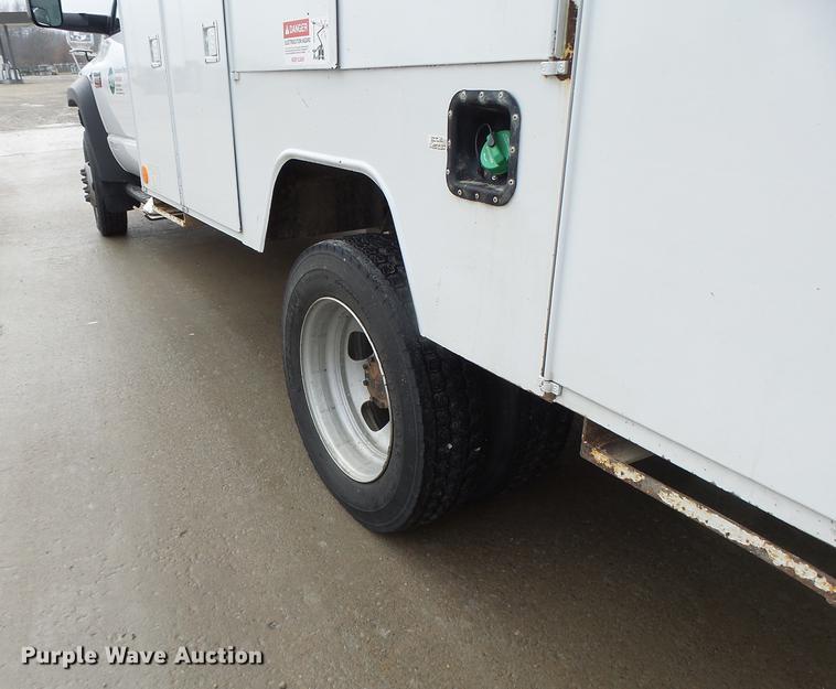 image for item DB9825 2009 Dodge Ram 5500 bucket truck