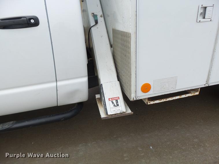 image for item DB9825 2009 Dodge Ram 5500 bucket truck