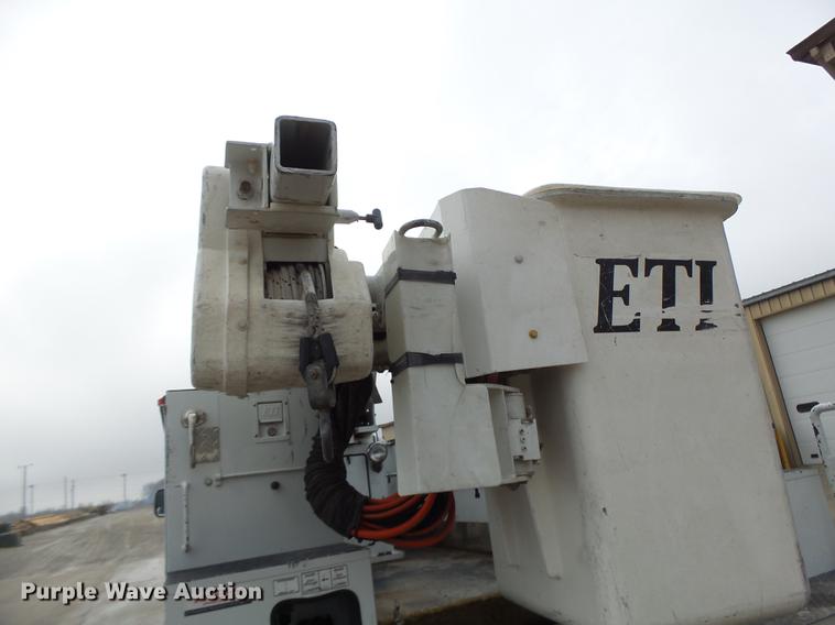image for item DB9825 2009 Dodge Ram 5500 bucket truck