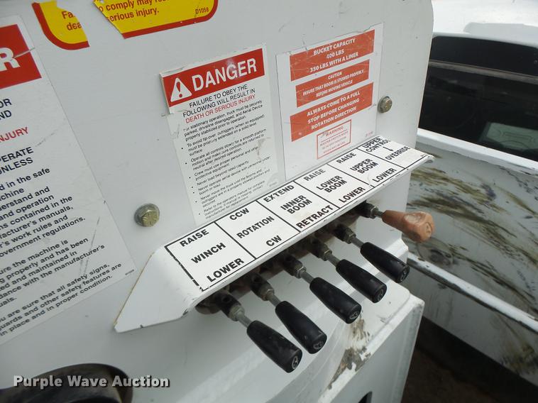 image for item DB9825 2009 Dodge Ram 5500 bucket truck