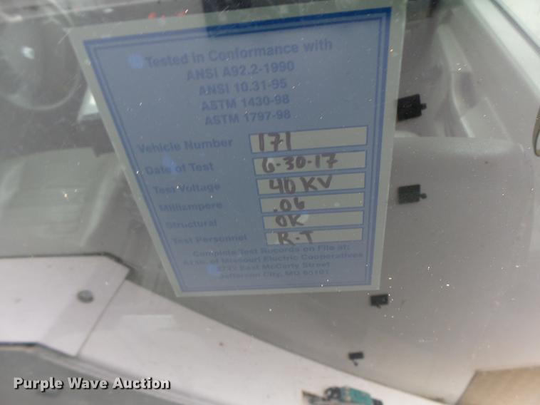 image for item DB9825 2009 Dodge Ram 5500 bucket truck