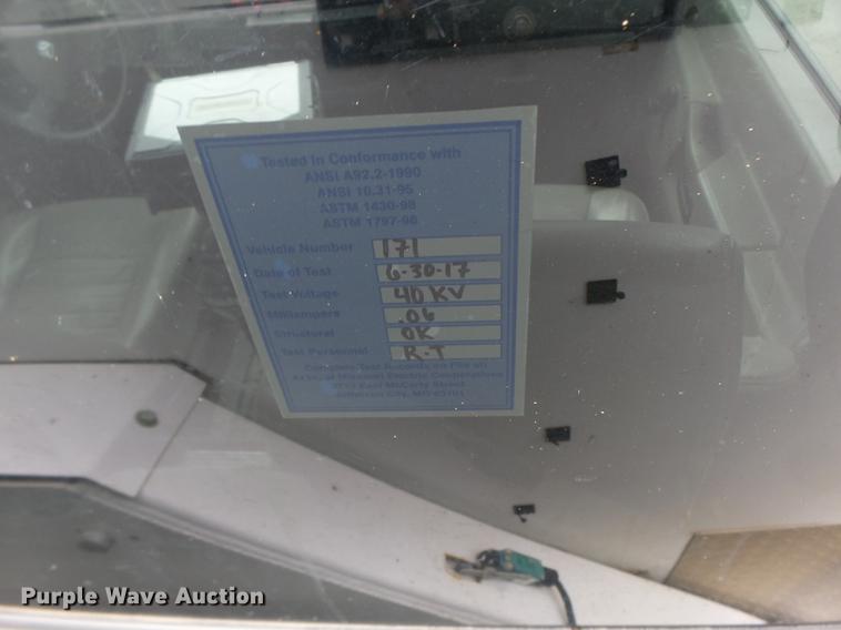 image for item DB9825 2009 Dodge Ram 5500 bucket truck