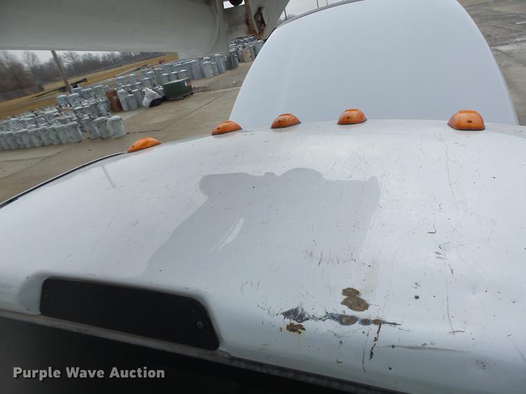 image for item DB9825 2009 Dodge Ram 5500 bucket truck