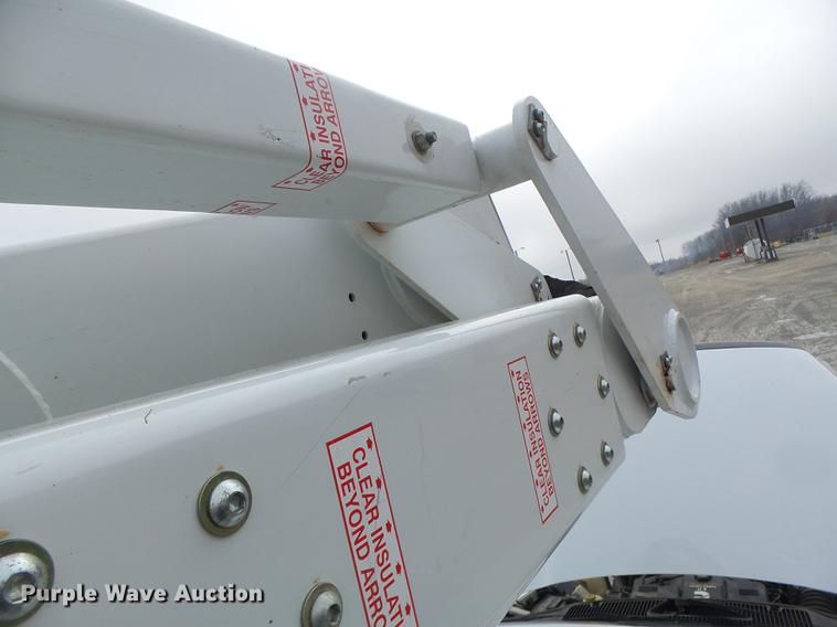 image for item DB9825 2009 Dodge Ram 5500 bucket truck