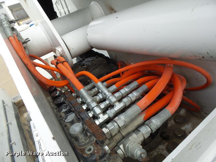 image for item DB9825 2009 Dodge Ram 5500 bucket truck