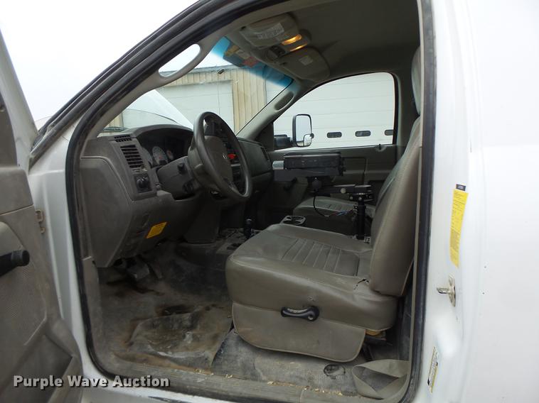 image for item DB9825 2009 Dodge Ram 5500 bucket truck