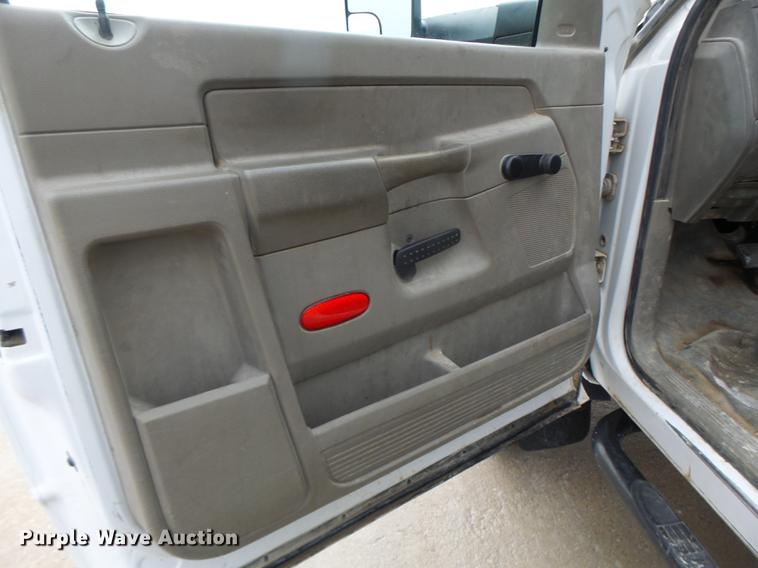 image for item DB9825 2009 Dodge Ram 5500 bucket truck