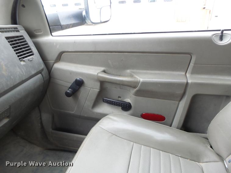 image for item DB9825 2009 Dodge Ram 5500 bucket truck