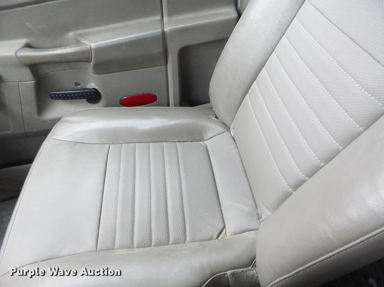 image for item DB9825 2009 Dodge Ram 5500 bucket truck