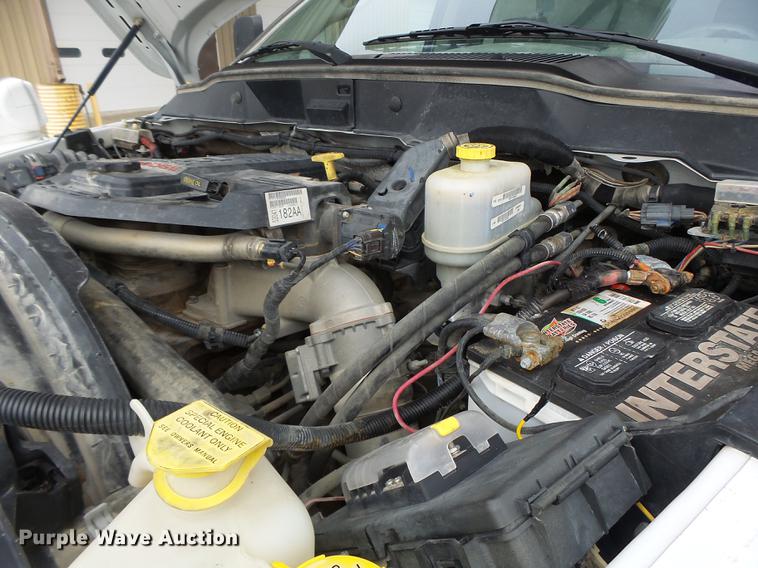 image for item DB9825 2009 Dodge Ram 5500 bucket truck