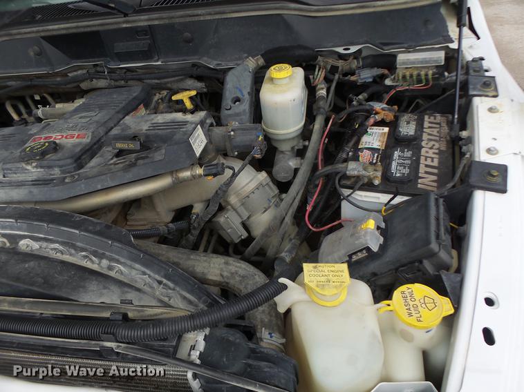 image for item DB9825 2009 Dodge Ram 5500 bucket truck