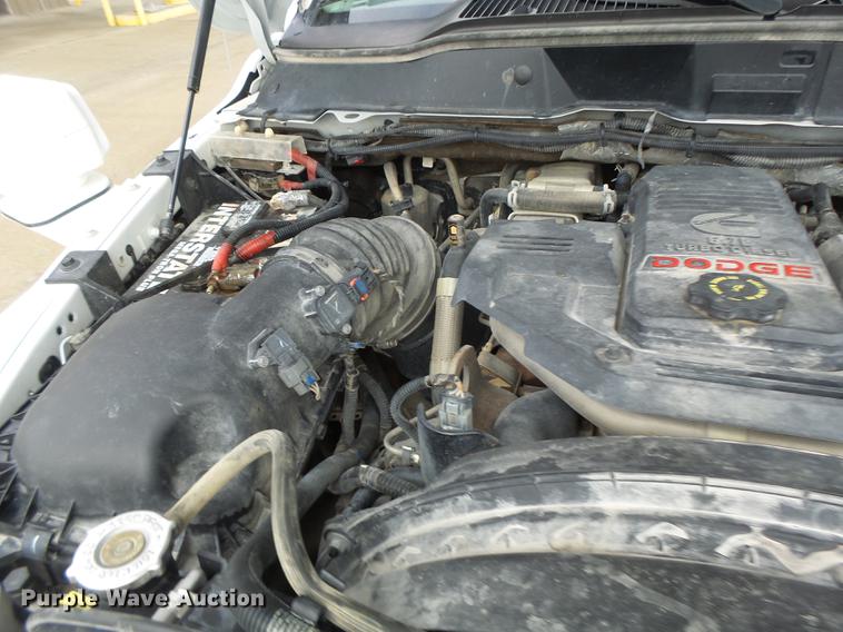 image for item DB9825 2009 Dodge Ram 5500 bucket truck