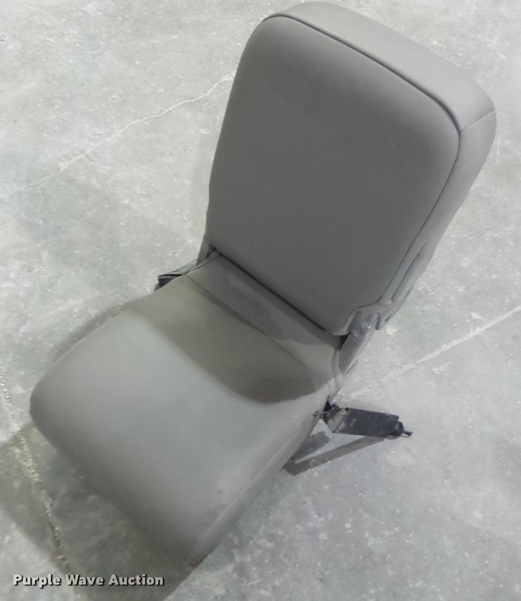 image for item DB9825 2009 Dodge Ram 5500 bucket truck