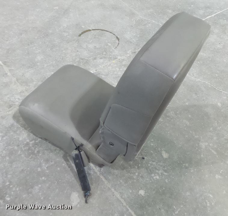 image for item DB9825 2009 Dodge Ram 5500 bucket truck