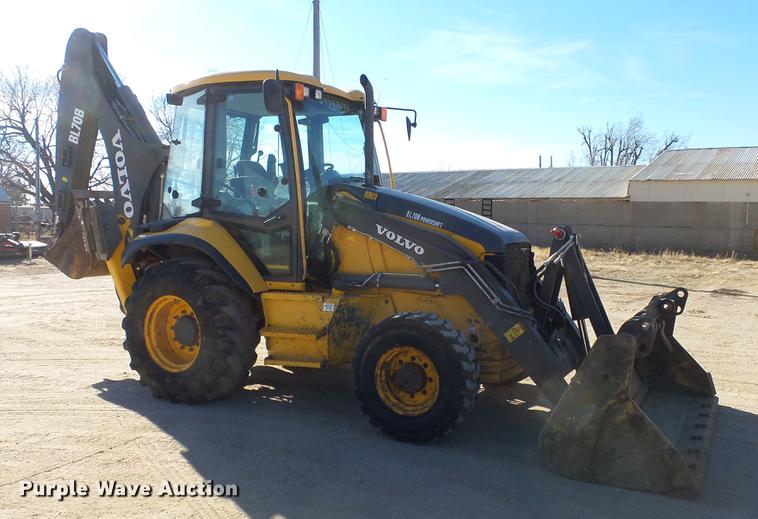 image for item DC0536 2014 Volvo BL70B backhoe