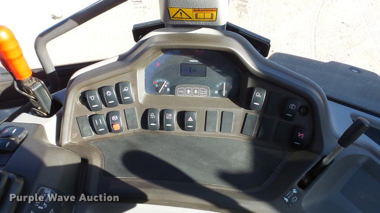 image for item DC0536 2014 Volvo BL70B backhoe