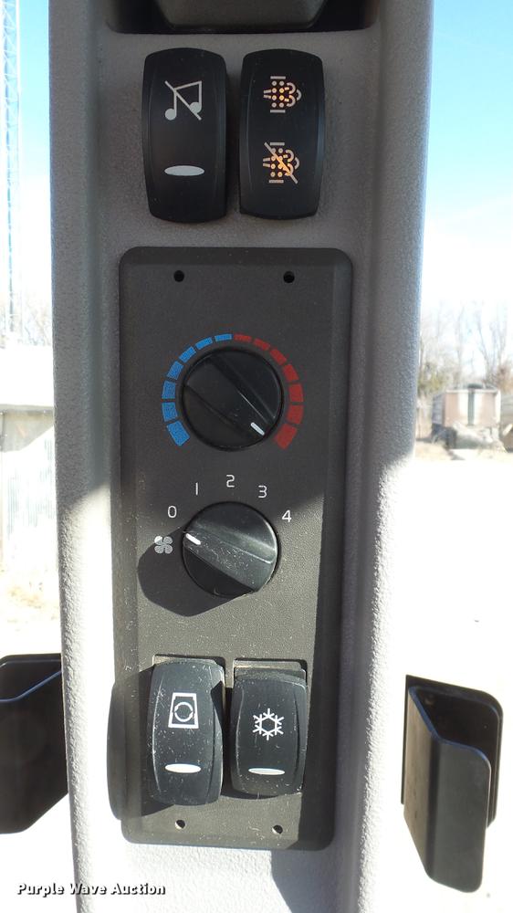 image for item DC0536 2014 Volvo BL70B backhoe