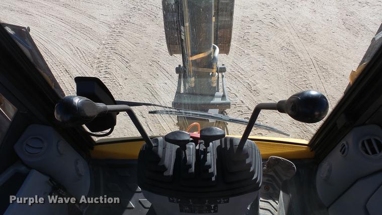 image for item DC0536 2014 Volvo BL70B backhoe