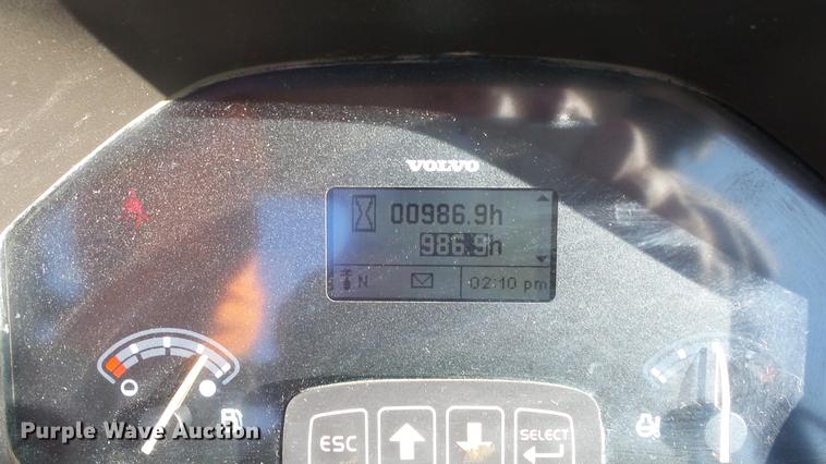 image for item DC0536 2014 Volvo BL70B backhoe