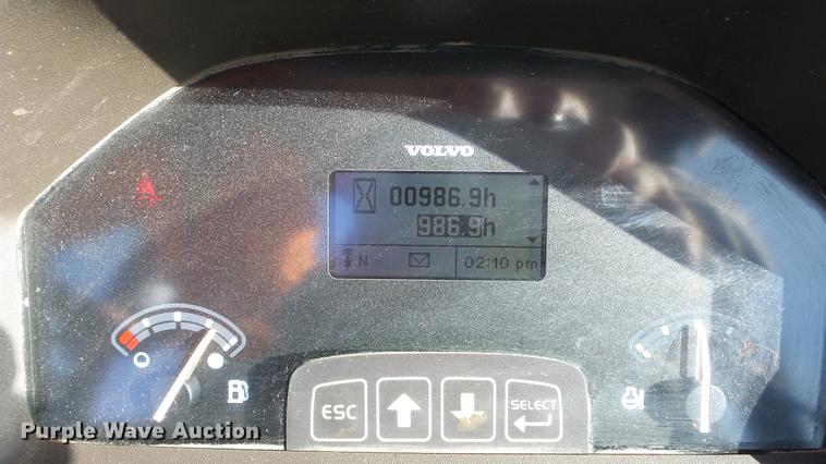 image for item DC0536 2014 Volvo BL70B backhoe