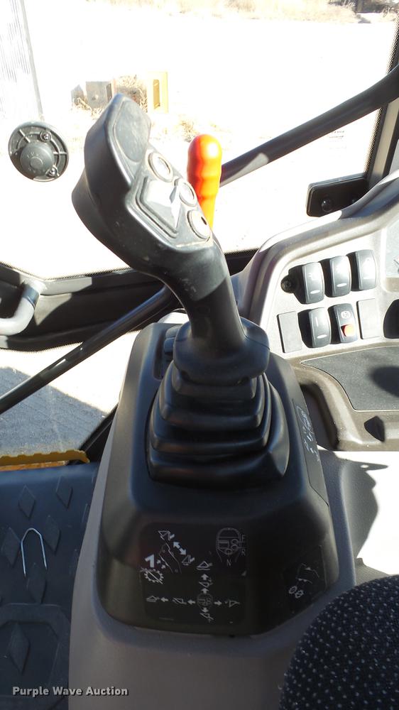 image for item DC0536 2014 Volvo BL70B backhoe