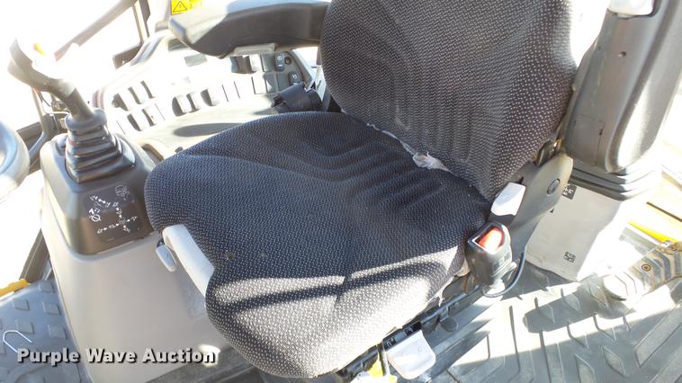 image for item DC0536 2014 Volvo BL70B backhoe