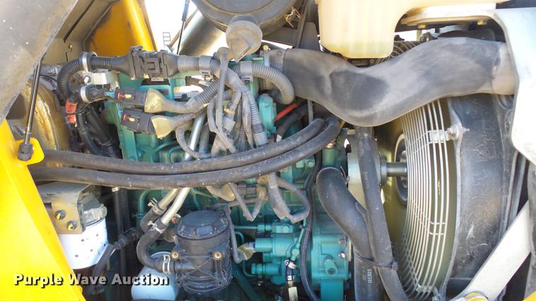 image for item DC0536 2014 Volvo BL70B backhoe