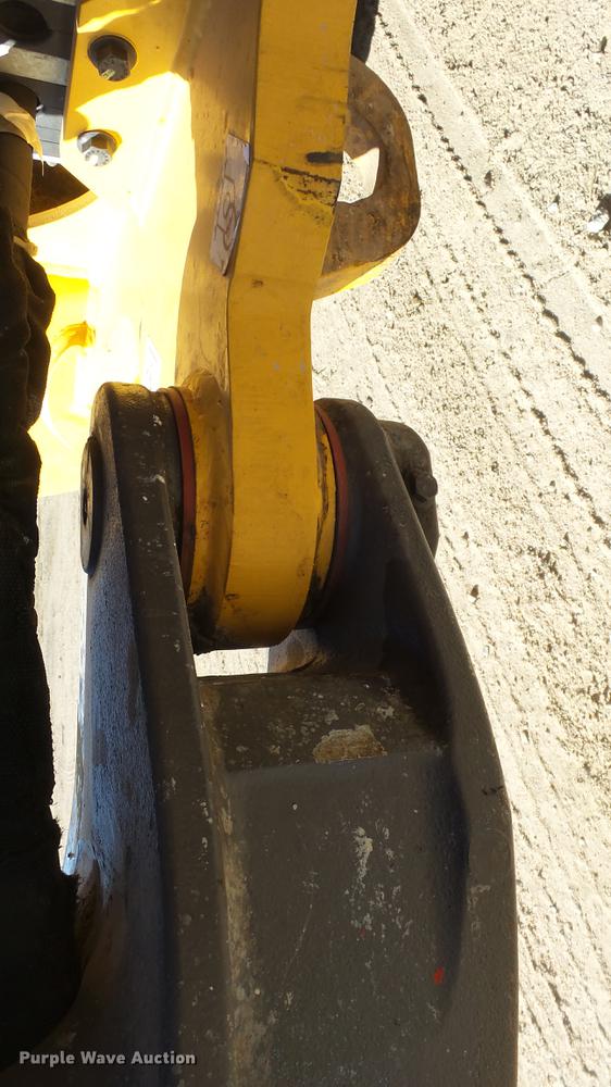 image for item DC0536 2014 Volvo BL70B backhoe