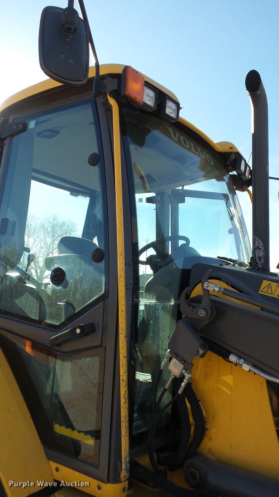 image for item DC0536 2014 Volvo BL70B backhoe