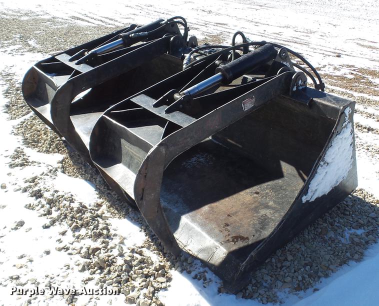 image for item DC5702 Skid steer grapple bucket
