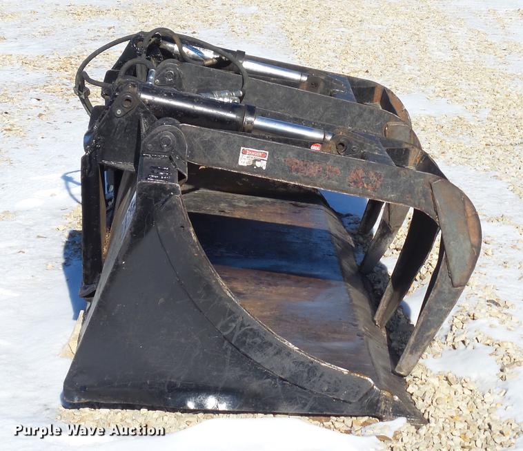 image for item DC5702 Skid steer grapple bucket
