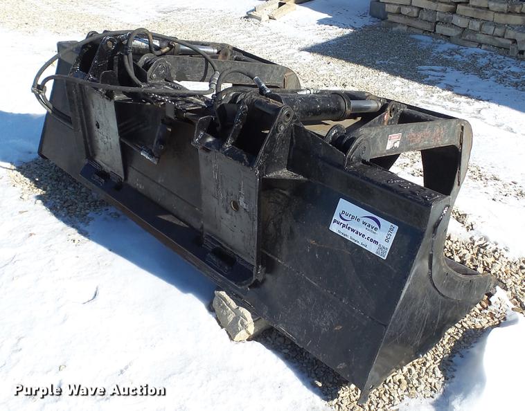 image for item DC5702 Skid steer grapple bucket