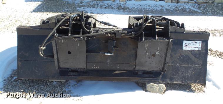 image for item DC5702 Skid steer grapple bucket