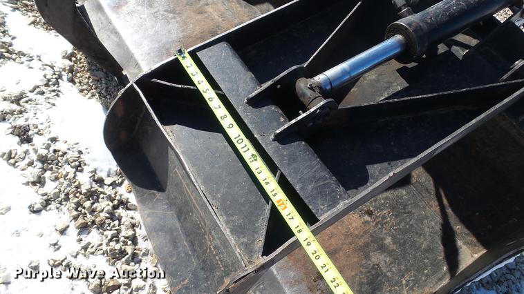 image for item DC5702 Skid steer grapple bucket