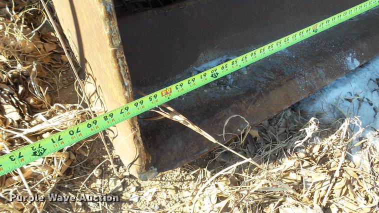 image for item DC5712 (2) Ozzies VRL-12 vibratory excavator buckets