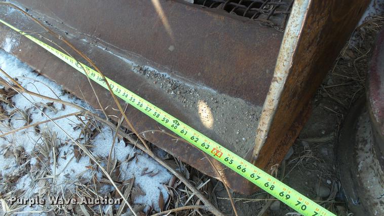 image for item DC5712 (2) Ozzies VRL-12 vibratory excavator buckets