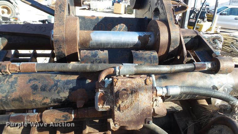 image for item DC5712 (2) Ozzies VRL-12 vibratory excavator buckets