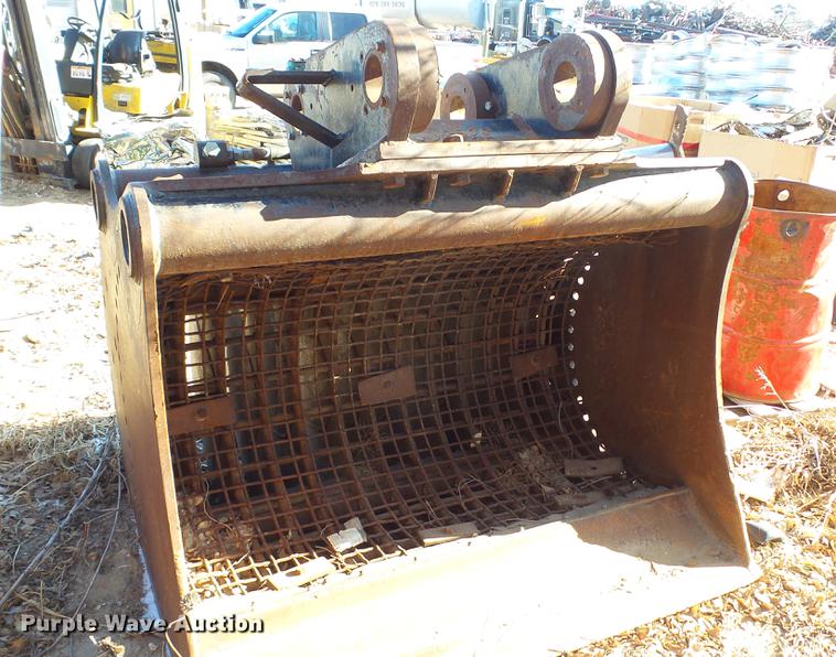 image for item DC5712 (2) Ozzies VRL-12 vibratory excavator buckets