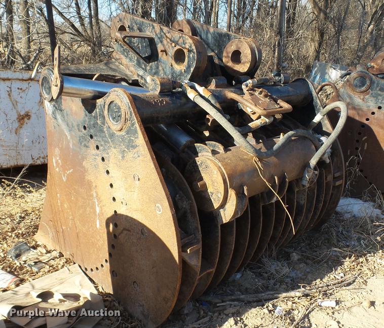 image for item DC5712 (2) Ozzies VRL-12 vibratory excavator buckets