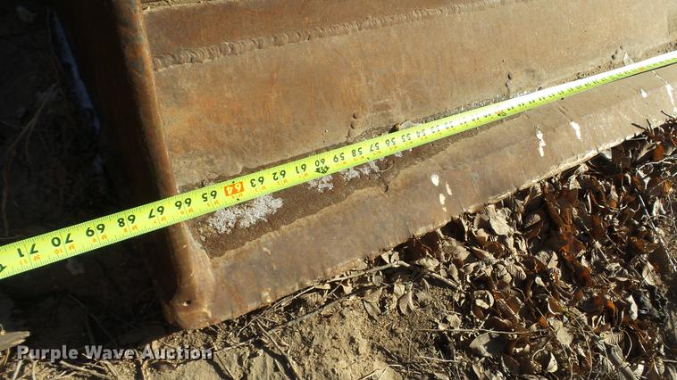 image for item DC5712 (2) Ozzies VRL-12 vibratory excavator buckets