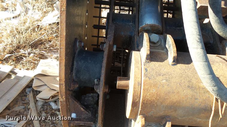 image for item DC5712 (2) Ozzies VRL-12 vibratory excavator buckets