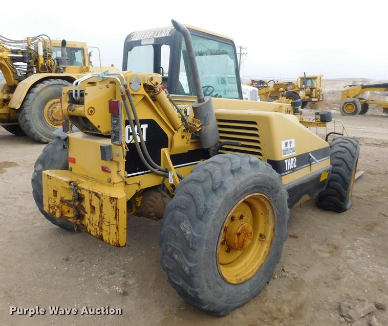 image for item DC8423 1996 Caterpillar TH82 telehandler