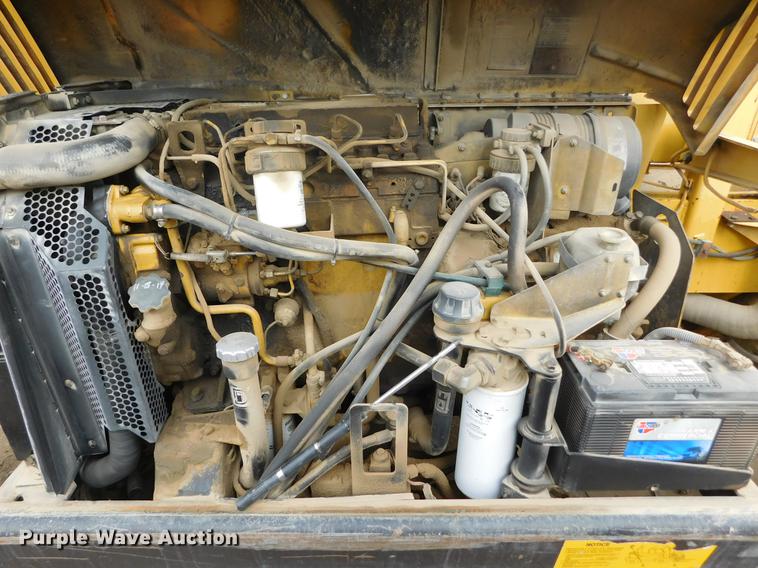 image for item DC8423 1996 Caterpillar TH82 telehandler