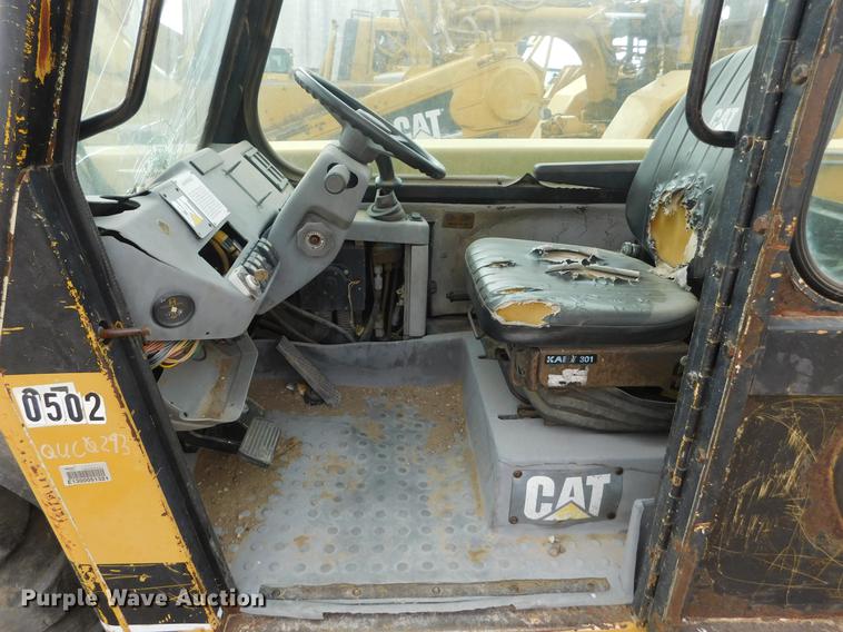 image for item DC8423 1996 Caterpillar TH82 telehandler