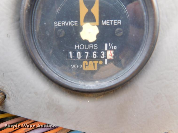 image for item DC8423 1996 Caterpillar TH82 telehandler